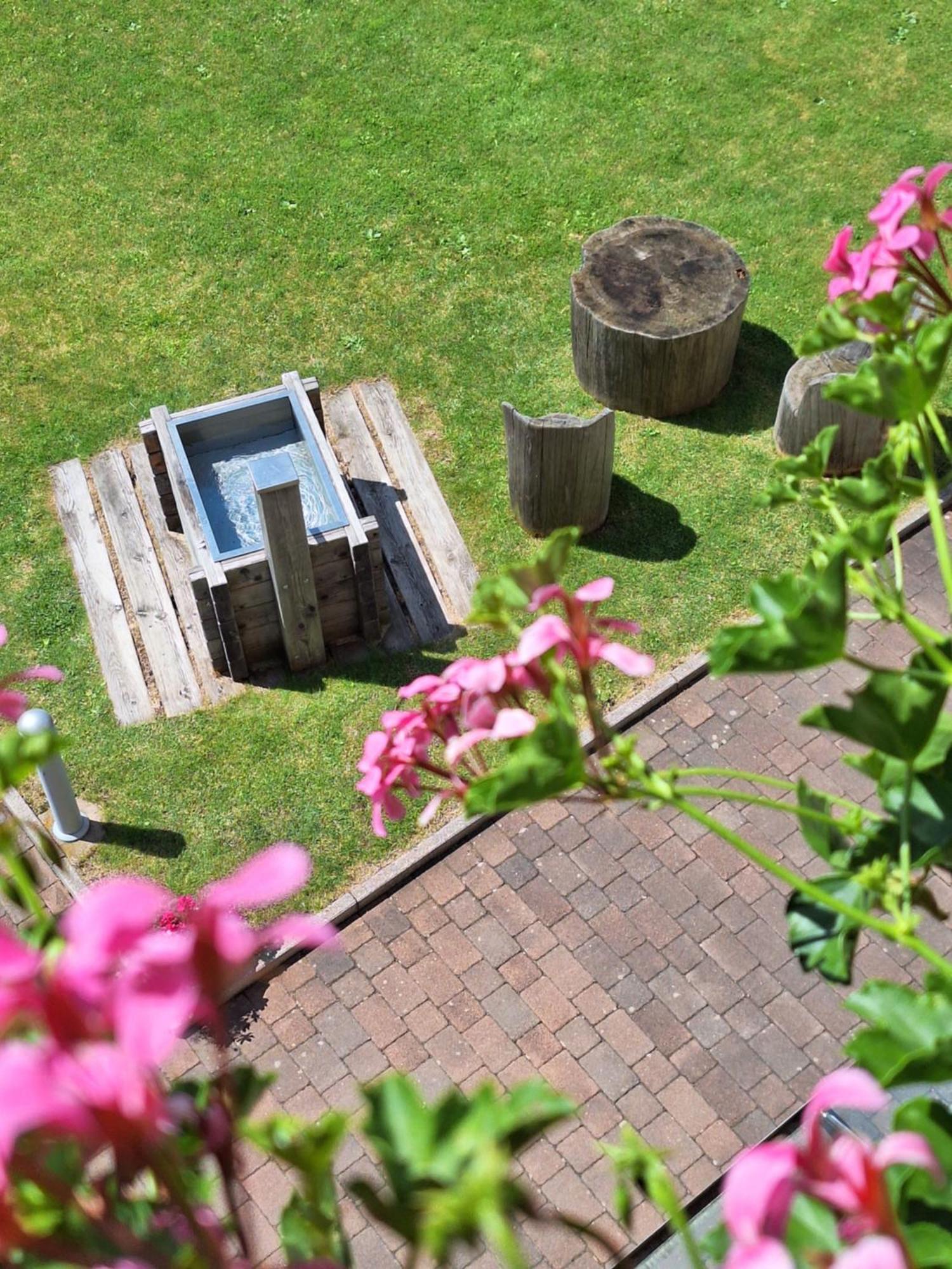 Hotel Nele ซิอาโน ดิ ฟิเอมเม ภายนอก รูปภาพ